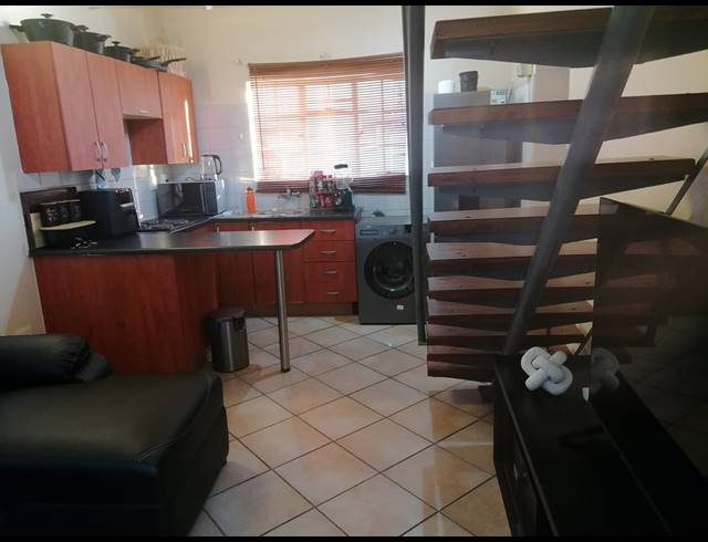 1 BEDROOM APARTMENT FOR SALE IN RUSTENBURG CENTRAL